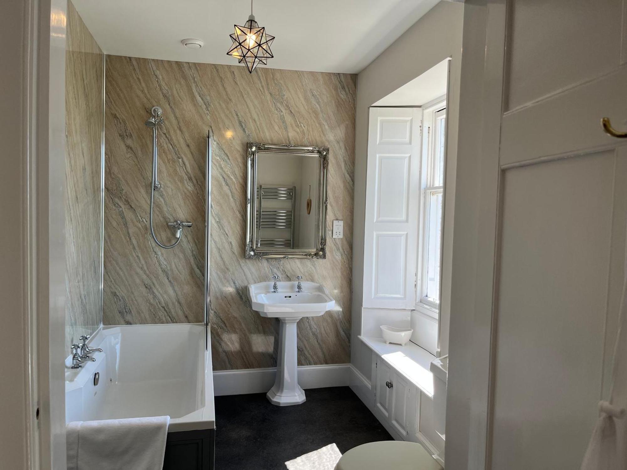 Vicarsford Farmhouse With Hot Tub Leuchars Exterior foto